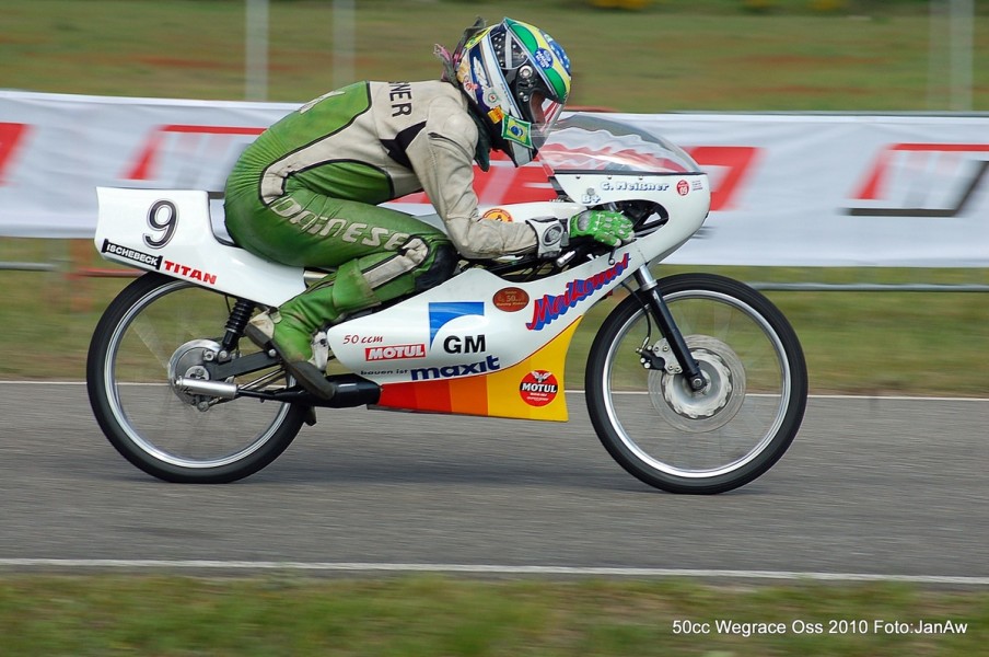 Meikomot 50ccm Gerold Meisner(D) Winnaar 1e manche Oss
50cc Classic European Cup 23 mei 2010 Oss (NL)
