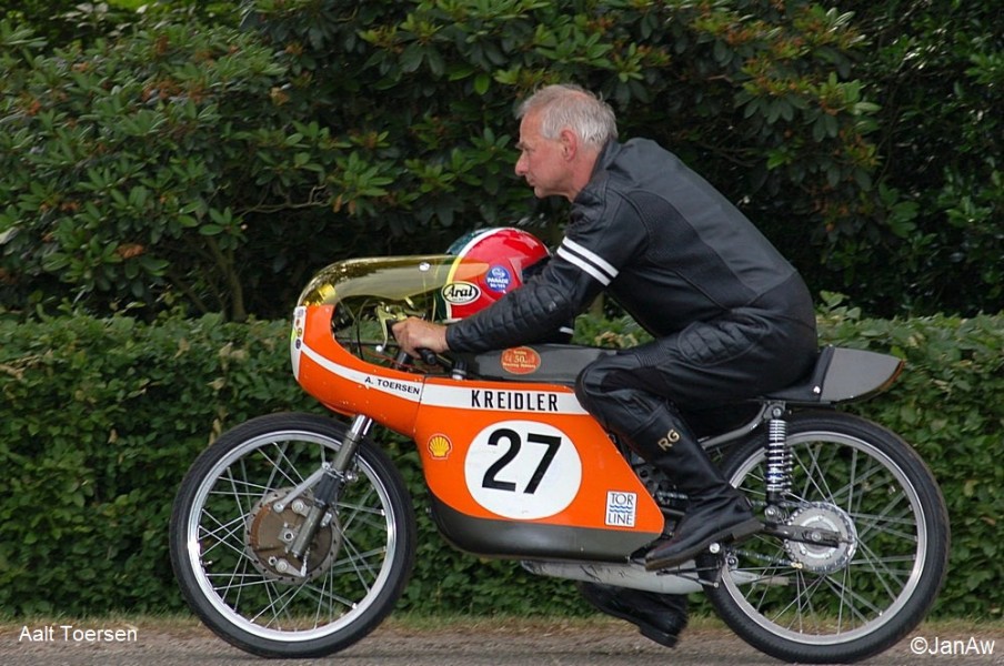 Kreidler 50 ccm Aalt Toersen_ 3 GP Overw. 1969 vice wereldkampioen
Gramsbergen Classics (NL) 2008
www.classic50cc.eu

