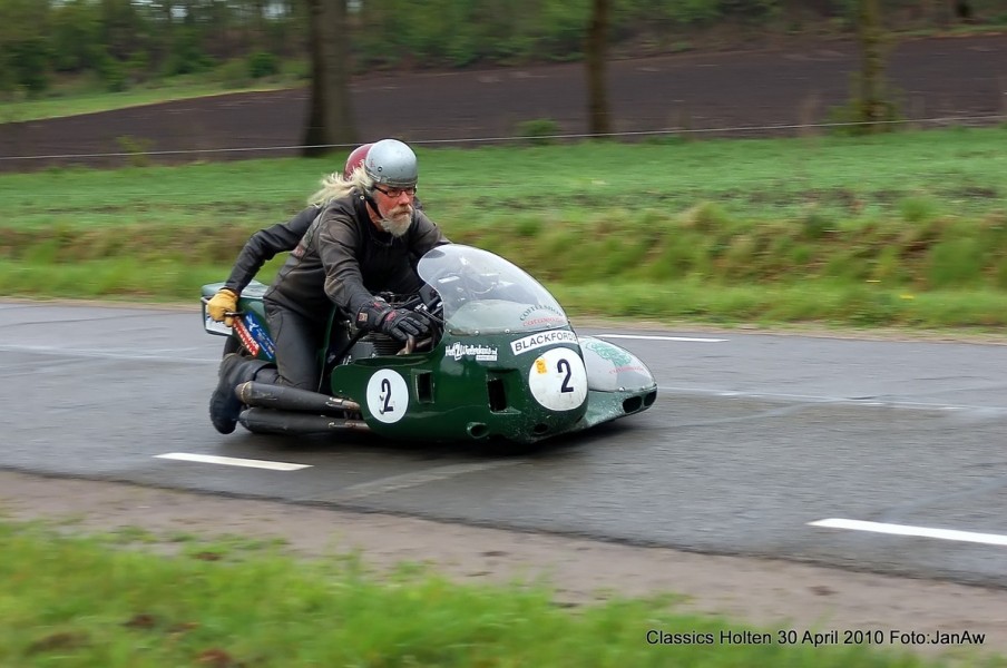 Weslake 900 V Twin 1972_Kobus Bouwman & Sam Kiers
Classic Demo Holten (NL) 2010
