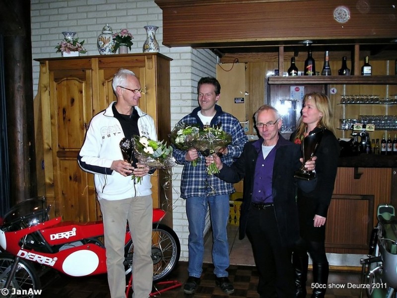 50 cc Classic European Cup 2011
Huldiging kampioenen te Deurze NL (Assen)
3-Jaap Groot-2-Martijn Stehouwer-1-Aalt Toersen
