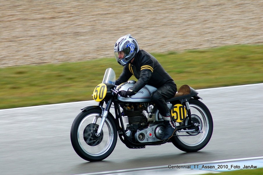 Centennial Classic TT 2010 Assen
Theo Louwes Norton Manx 500
