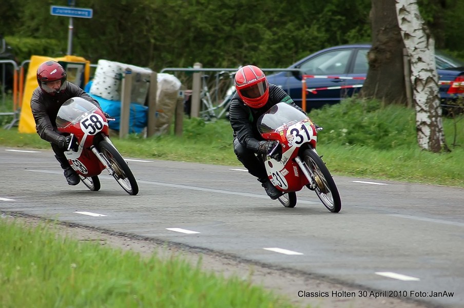 31_Dik Toerse Jamathi TT 1970_58 Eling bouwstra Jamathi 1969
Classic Demo Holten (NL) 2010
