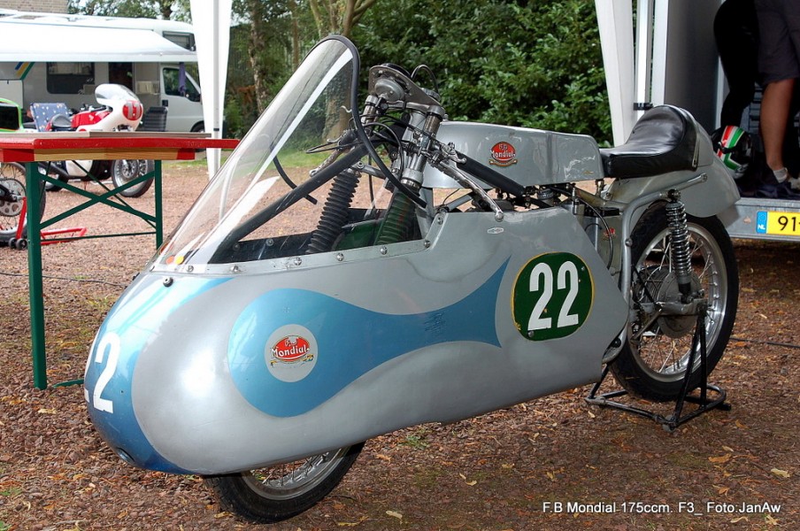 F.B Mondial 175ccm. F3_17pk_9000 rpm. 1956_Theo Durenkamp
Classic TT Vlagtwedde (NL) 2009
