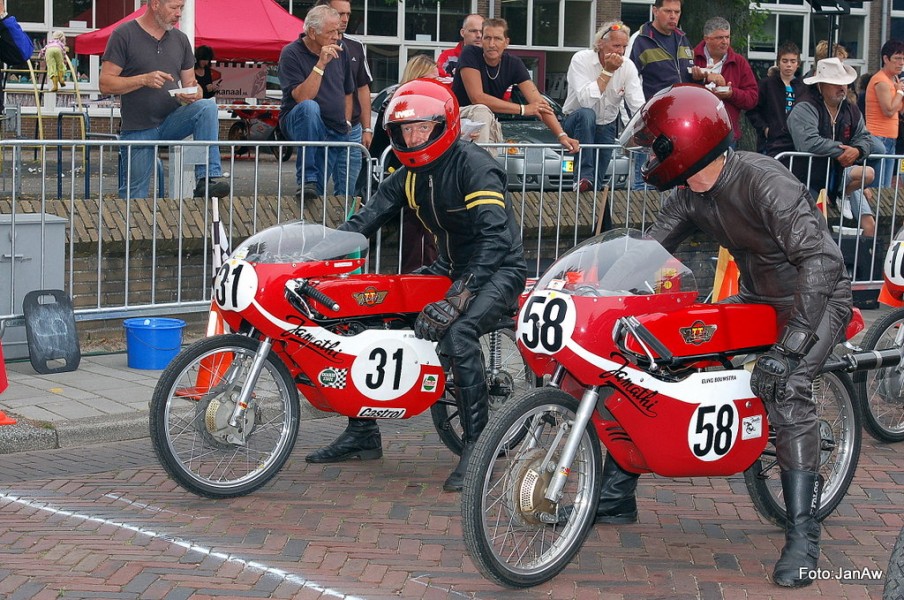 31_Dik Toersen Jamathi 1970_58_Eeling Bouwstra Jamathi 1969
Classic TT Vlagtwedde (NL) 2009
