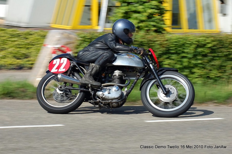 BSA B33 1965 _ Dick Beets
Classic Demo Twello (NL) 2010
