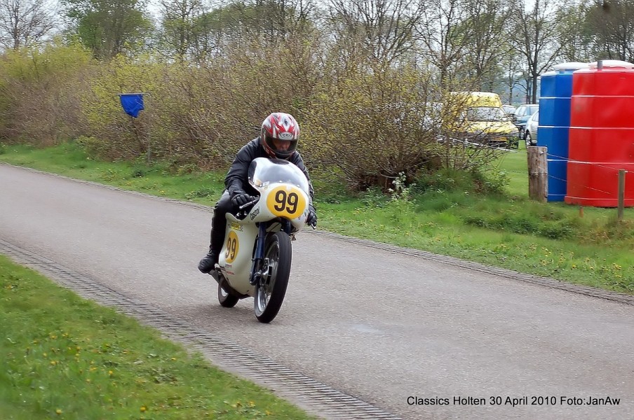 Greeves RCS Silverstone 1964_Ronald Vingerhoed
Classic Demo Holten (NL) 2010
