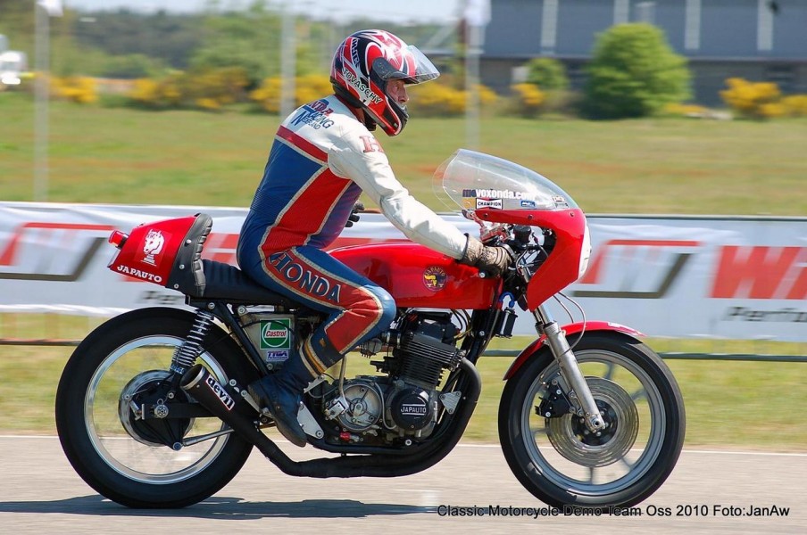 JapAuto 1972 Tonnie van Schijndel
Winnaar 24 uurs Race Oss (NL) 1972 en 1975
Revival 24 uurs Race Oss 2010
