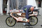 Dateiname=2__Centennial_Classic_TT_2010_Assen_Foto_JanAw.jpg
Dateigröße=594KB
Abmessungen: 1200x796
hinzugefügt am: %20. %895 %2010 2__Centennial_Classic_TT_2010_Assen_Foto_JanAw.jpg