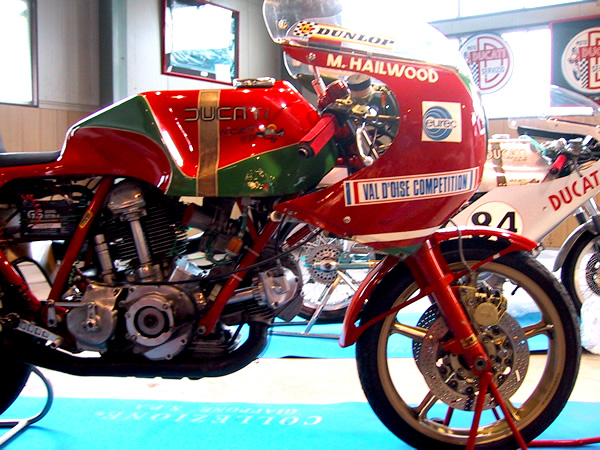 1979 NCR 950 Endurance DM860 088982
More at http://www.collezione-giappone.com/cgg/bike/index.html
Schlüsselwörter: DUCATI NCR 1979 ENDURANCE TT1 IOM CLASSIC TT BEVEL RACING 