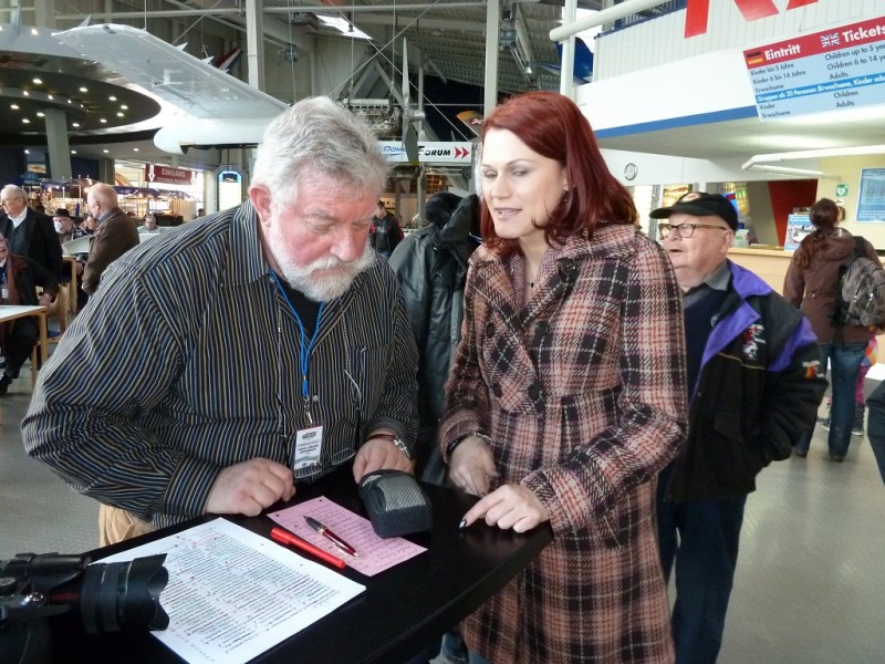 HJR und Corinna Handrich, Ansprechpartnerin des Technik Museums.
