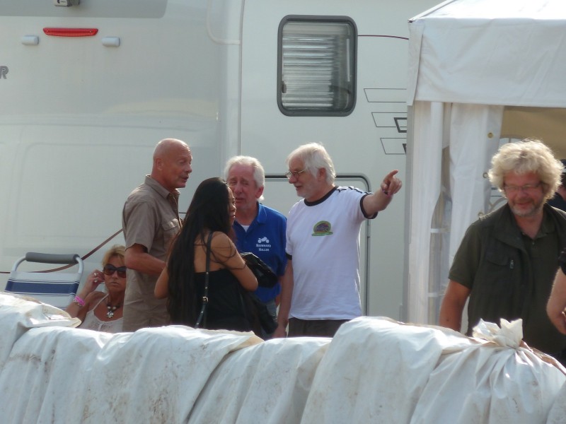 Harald Merkl, Reinhard Hiller und Peter Frohnmeyer treffen sich nach vielen Jahren wieder.
