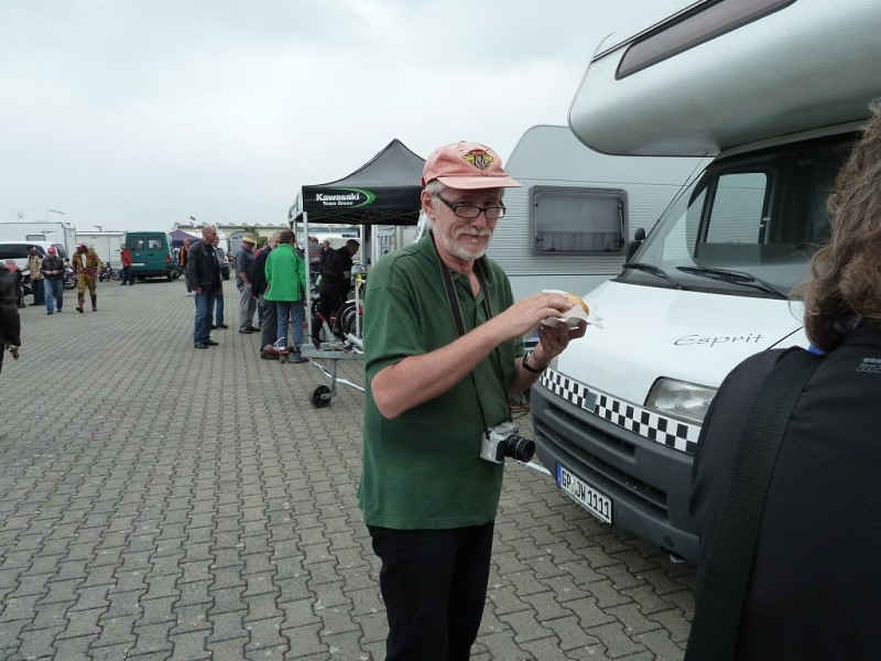 Das wandelnde Motorrad Lexikon Herr Bendix.....
