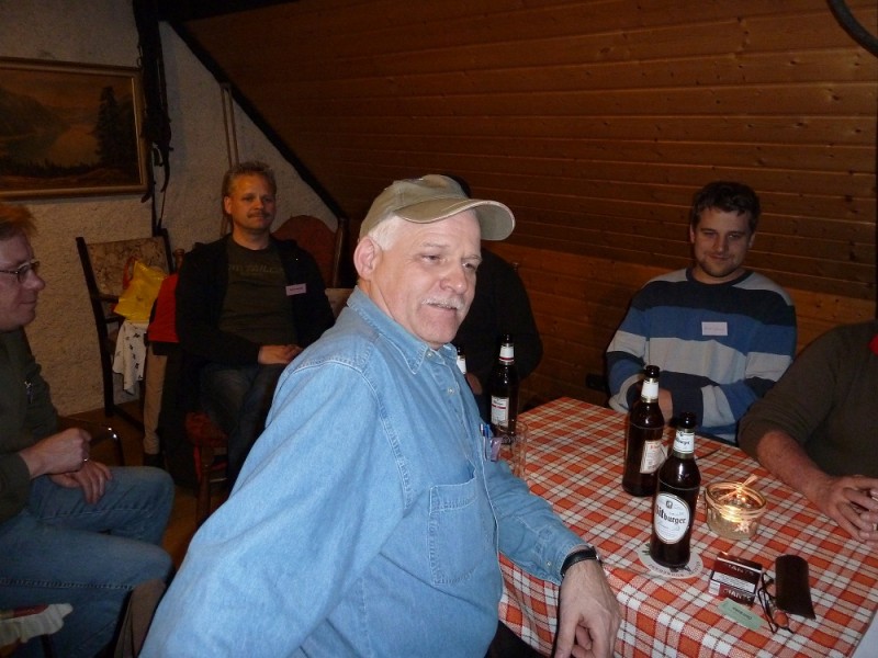 Da muss sich der Georg Wendel jun. mal für's Foto in die richtige Position rücken...
