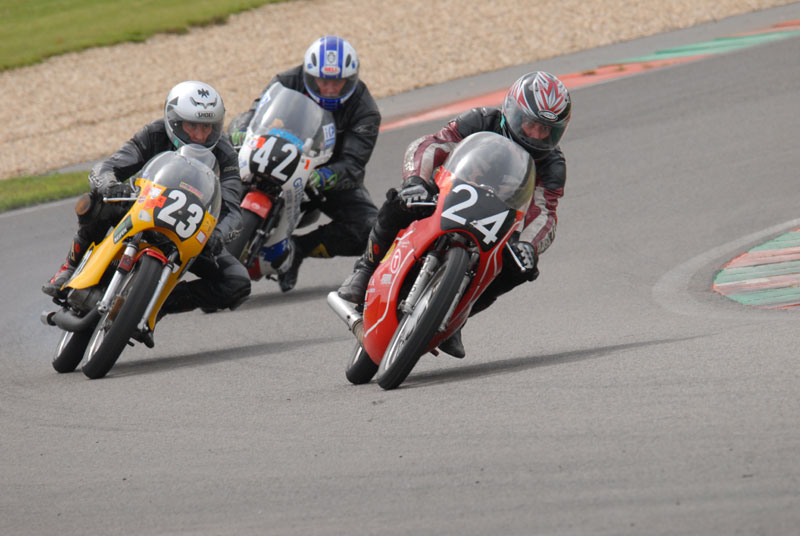 Historic Motos Ardennais à Mettet
