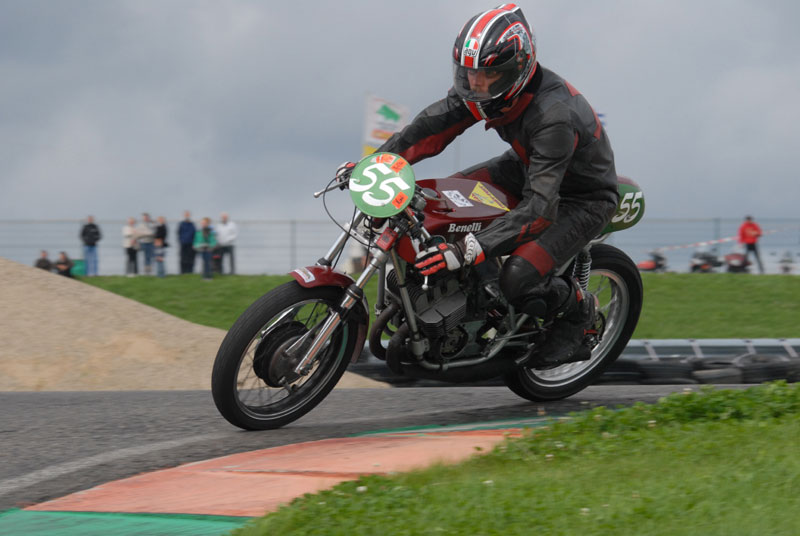 Historic Motos Ardennais à Mettet
