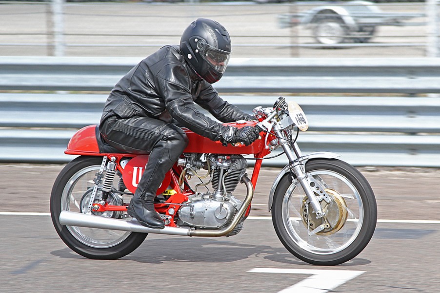 Thomas Wiedemann
DUCATI 350 Corsa   1968
