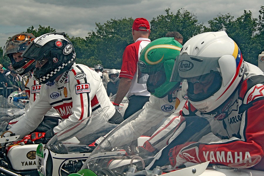 Jos Schurgers - Phil Read - Bruno Kneubühler - Carlos Lavado 
Yamaha Classic Racing Team
