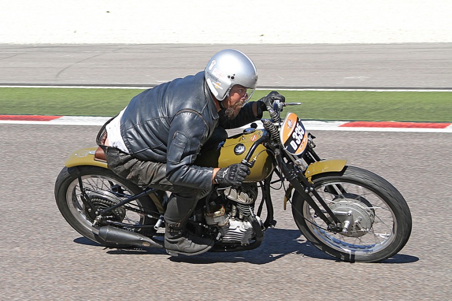 Christophe Gonny
HARLEY DAVIDSON 750 Wr Replica   1943
