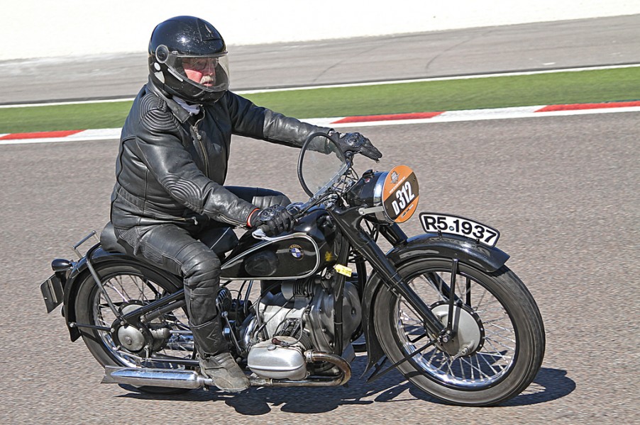 Herbert Toni Schneider
BMW 495 R5   1937

