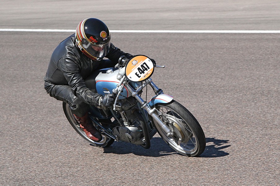 Willy de Vries
DUCATI 250 Mach1   1964

