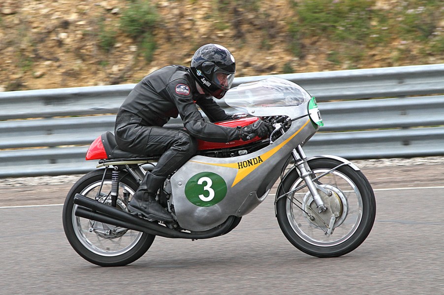 Jean Luc Borgetto
HONDA 250 RC 162 Replica   1962
