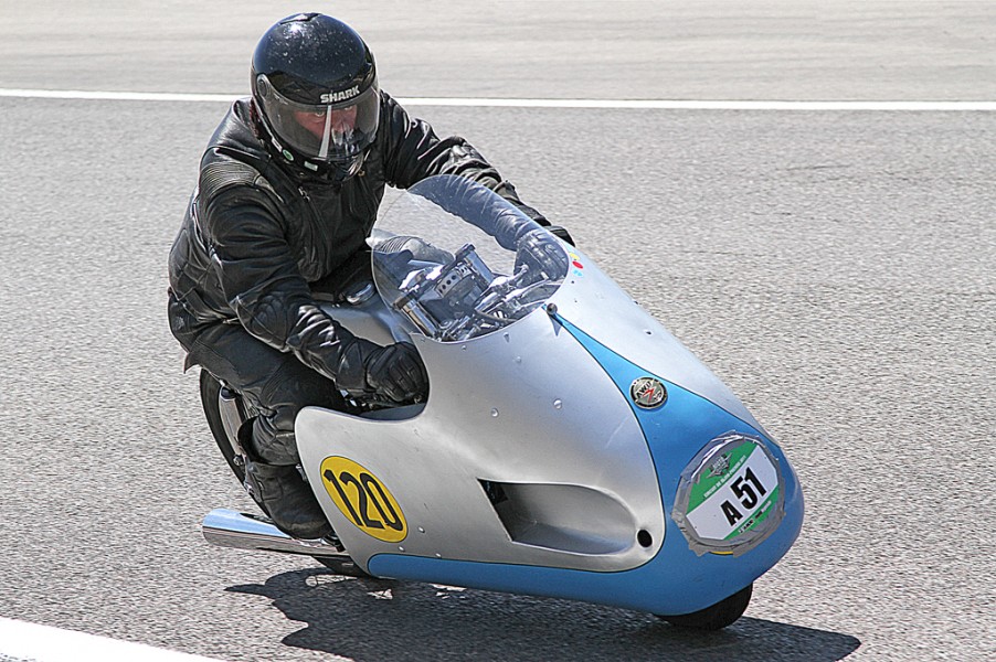 Dieter Messerschmidt
SIMSON 250 AWO 2S   1956
