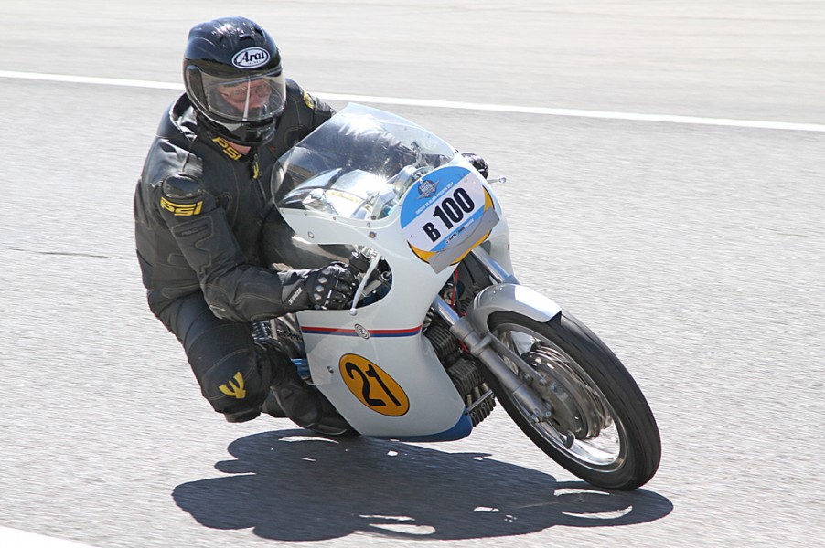 Miroslav Tuma
CZ 500 C2 860 Replica   1972
