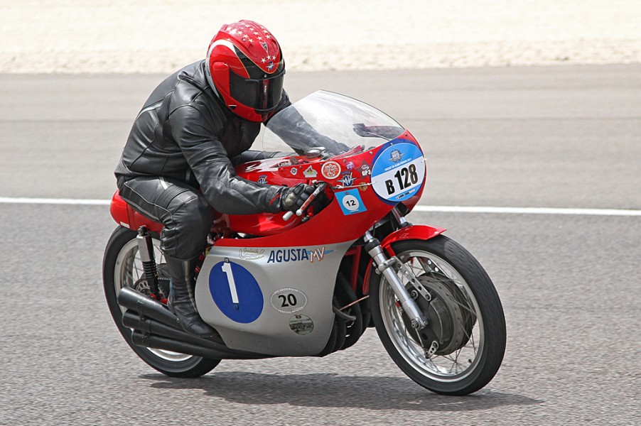 Lucio Castelli
MV AGUSTA 350 350/6   1969
