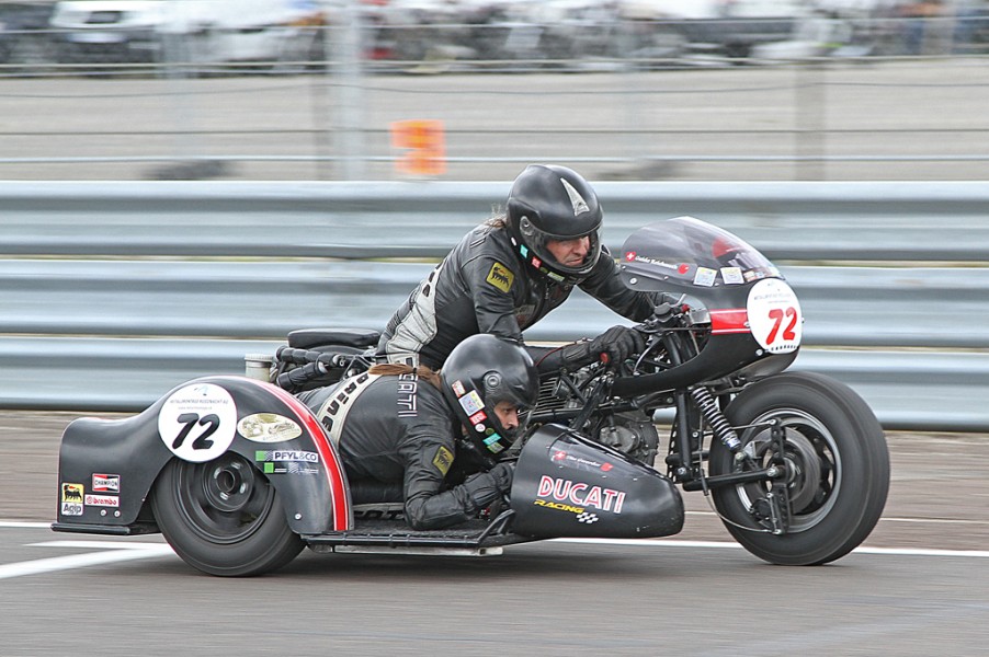Guido Reichmuth - Zita Gwerder
DUCATI 850   1975

