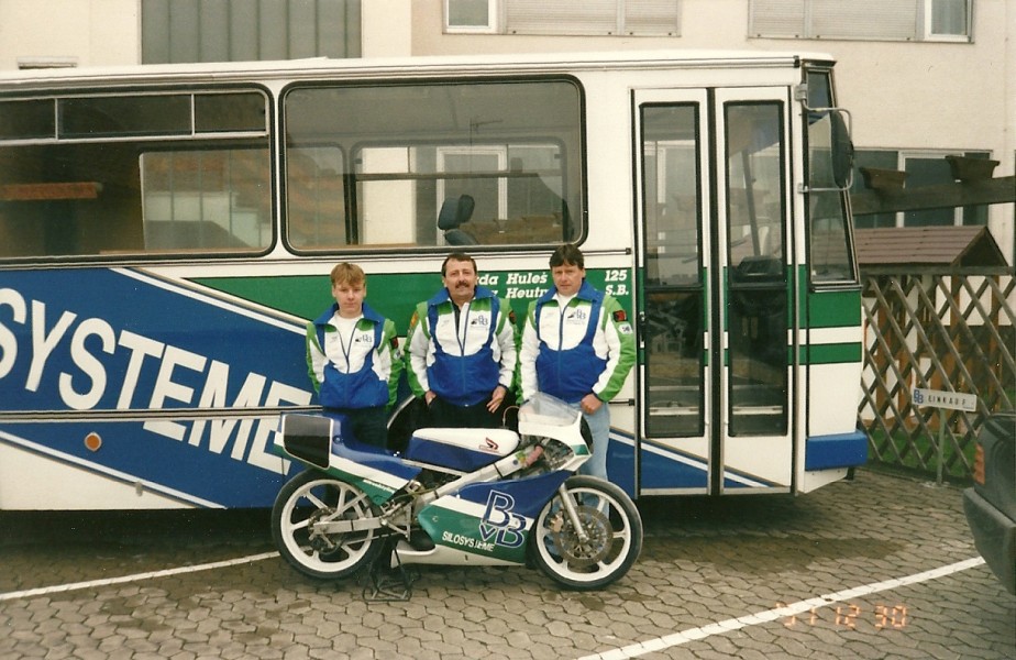 Kampioenshuldiging 1991 ,team presentatie 1992 Praag
Jarda Hules. Sponsor Peter Fischer. Harry Heutmekers.
