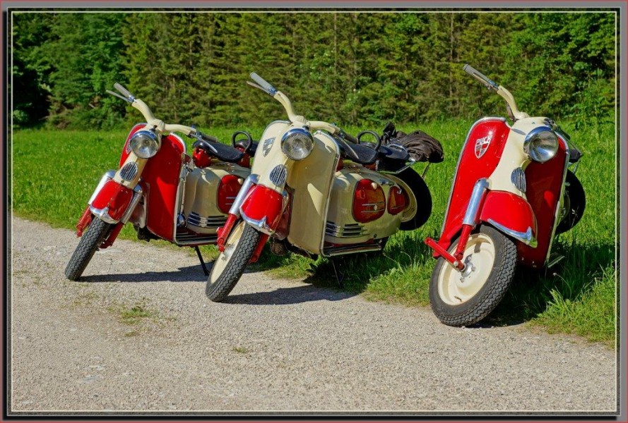 ..Altblech Made in Alpenrepublik..
..ein Teil unserer Roller der Puch Freunde Steyrtal..
Schlüsselwörter: Puch 150 SR