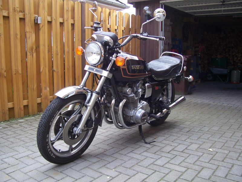 Suzuki GS 850 G
Suzuki GS 850 im original Lack von 1979 !
