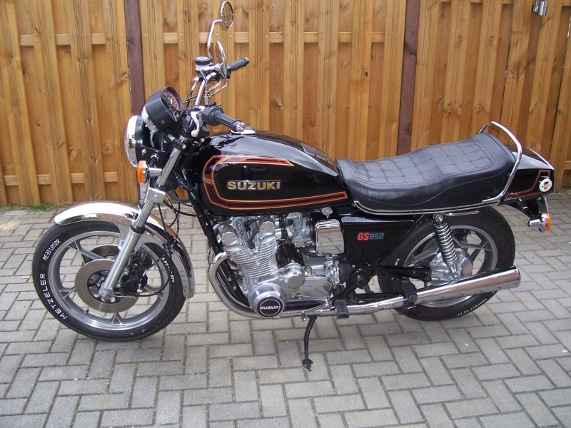 Suzuki gs 850 
GS 850 G Bj. 1979 mit echten 39 TKM. auf dem Tacho !
