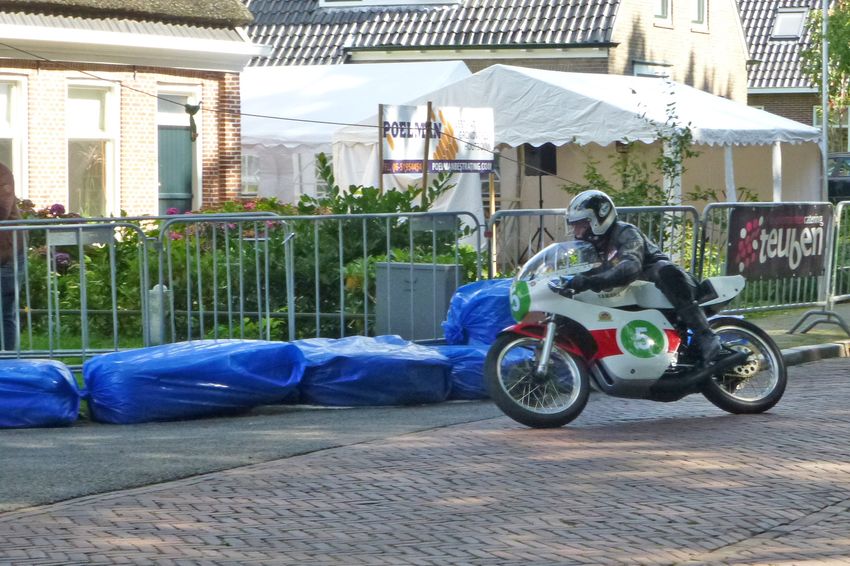 G.P. Eext 2014
Peter Frohnmeyer, Yamaha TZ 250 E, Bj.1978
