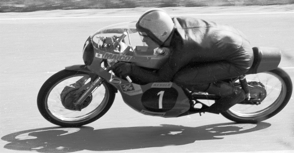 Dieter Braun
1971 auf der von W. Nieser und S. Schlögl aufgebauten RS125
