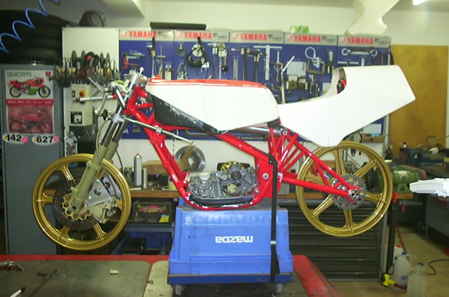 Bimota YB3
Aufbau der Bimota 2009
