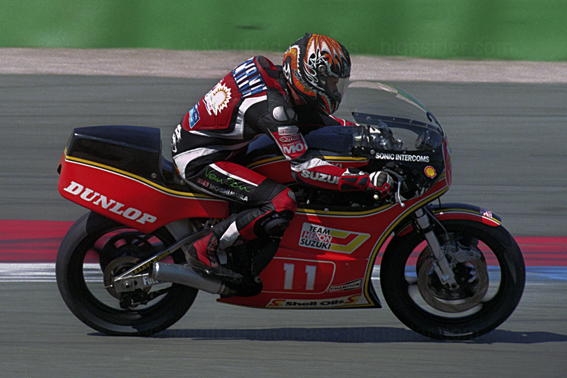 XR69S -1981, ex Graeme Crosby
Herbert Kaufmann, Deutscher Meister IDM Supersport 1994 und 2000, war beeindruckt von der Power der XR69, hier bei den Hockenheim Classics2011.
Herbert gelang auch einmal ein Sieg bei der IDM Superbikes, auf einer Yoshimura Suzuki GSXR 1000 vom Team Schäfer Suzuki.
Foto: Manfred Mothes, www.highsider.com
