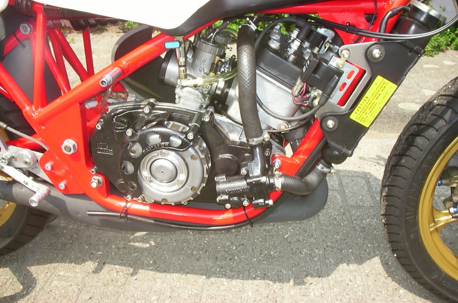 Bimota YB3
Motor Yamaha TZ350G
Motor getuned von Günter Seufert, dem Tuner von Jon Ekerold´s Weltmeistermaschine 1980.
