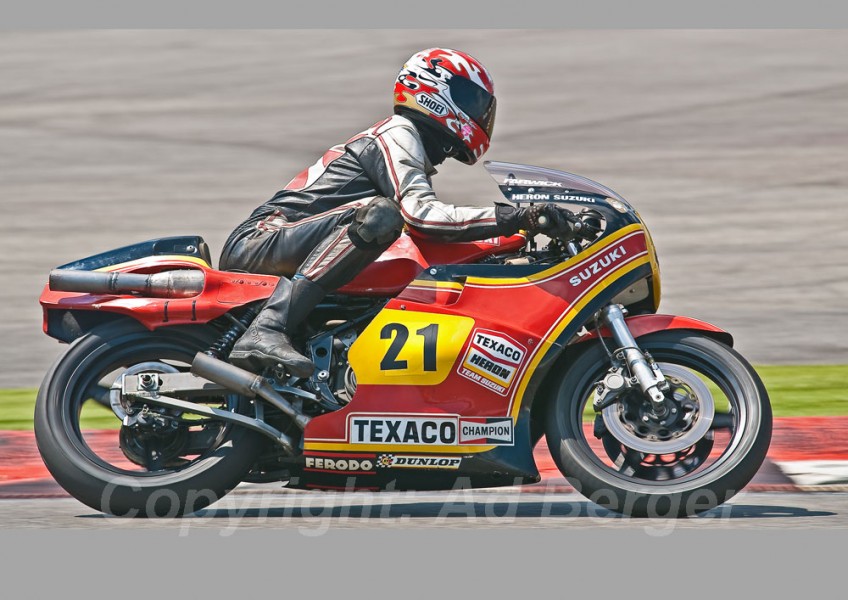 Suzuki XR34H Graeme Crosby 1980
In Spa 2011 durfte sie seit langer Zeit mal wieder auf die Rennstrecke. 
Das letzte Mal davor war bei der Centennial TT 1998 mit Graeme Crosby selbst.
(Foto: Ad Berger)
