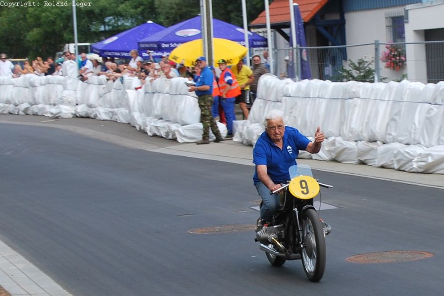 Schottenring Classic Grand-Prix 2013
Lothar John bei seiner letzten Runde als aktiver Fahrer
