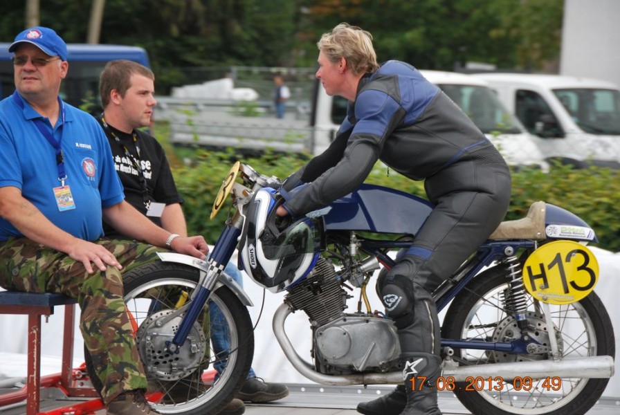 Schottenring Classic Grand-Prix 2013
Renate Häpe - Honda CB72
