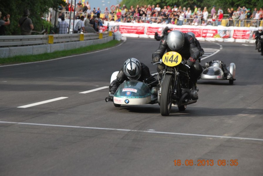 Schottenring Classic Grand-Prix 2013
Gerhard Ruffner / Nadine Pfeiffer - BMW R 69 S
