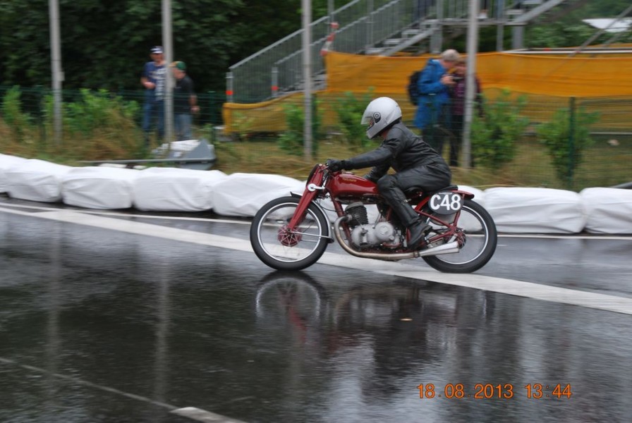 Schottenring Classic Grand-Prix 2013
Edgar Rothenpieler - Triumph BD 250
