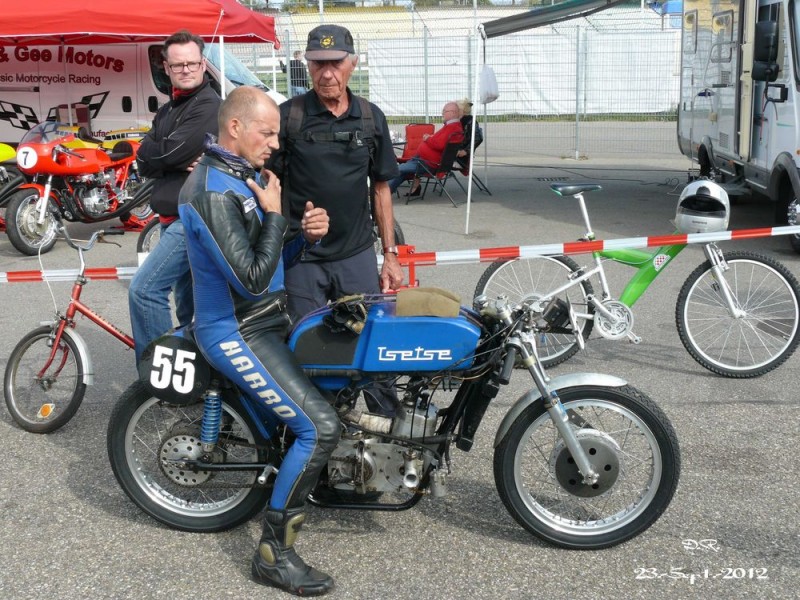 Vorstart: René Kratzat 125 ccm TseTse und Teo
