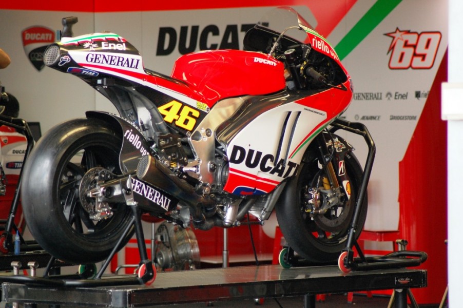 Desmosedici GP12 von Valentino Rossi
Sachsenring 2012
Schlüsselwörter: Peter Wolf