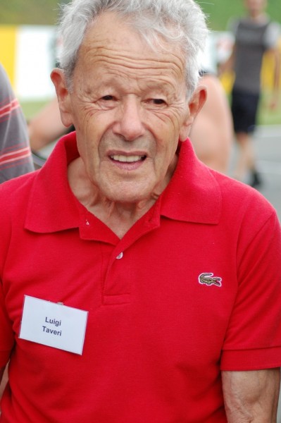 Luigi Taveri (Schweiz)
Luigi Taveri errang 1962, 1964 und 1966 den Weltmeistertitel in der 125-cm³-Klasse und insgesamt 30 Siege.
Keywords: Peter Wolf