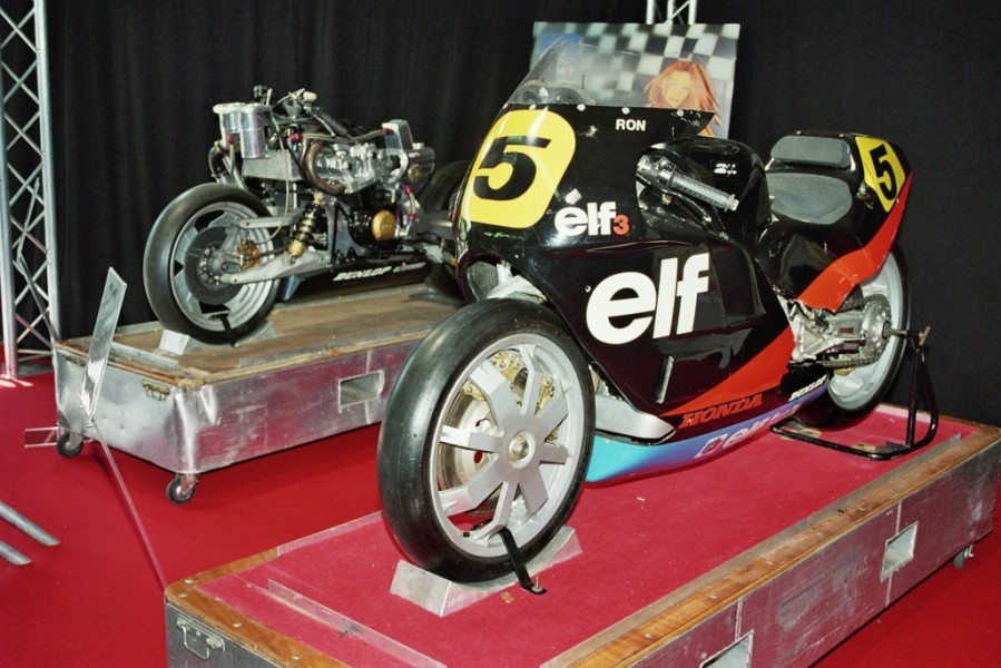 elf HONDA v. Ron Haslam (1985)
Spa-Francorchamps 2006
Schlüsselwörter: Peter Wolf