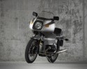 r100rs-garage02.jpg