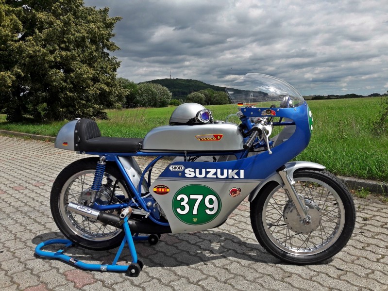 SUZUKI TR-250 Replika
