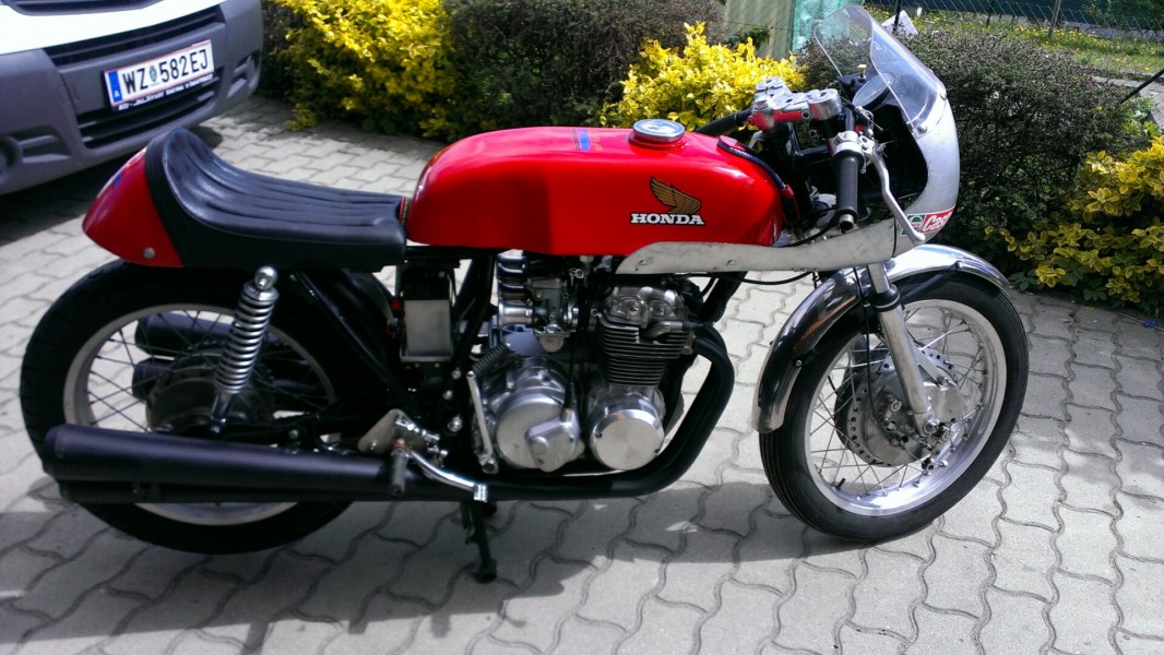 Honda CB400 Four race replica
Schlüsselwörter: cb 400 four ra e replica